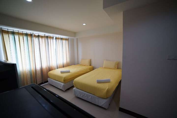 Room 18 of 34