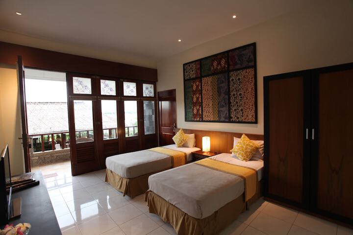 Room 6 of 51