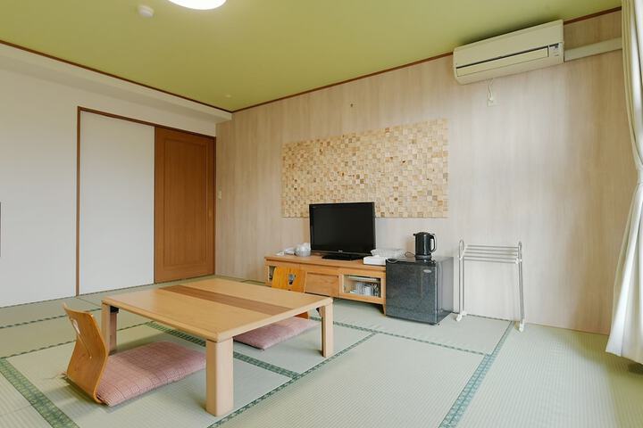 Room 13 of 69