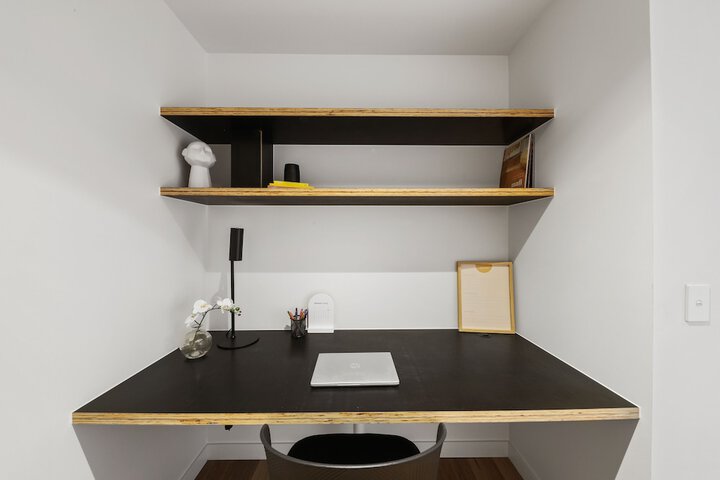 Room 4 of 43