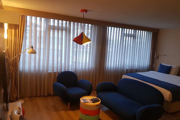 Room 18 of 46