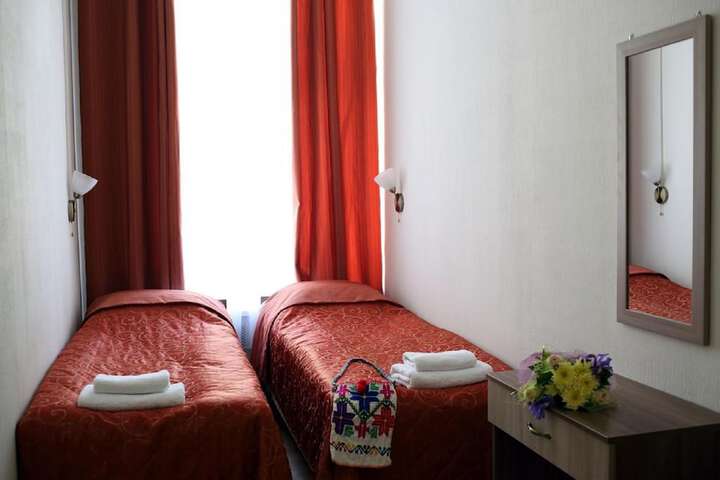 Room 48 of 63