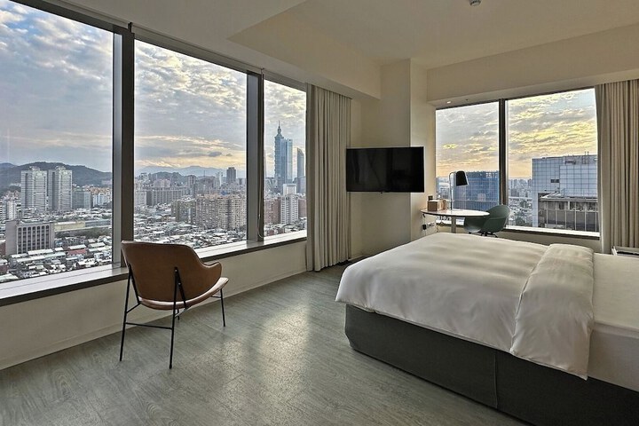 Room 15 of 66