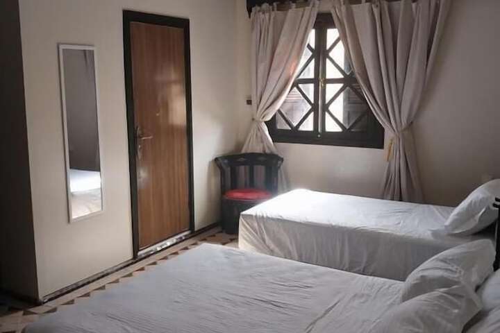 Room 20 of 49