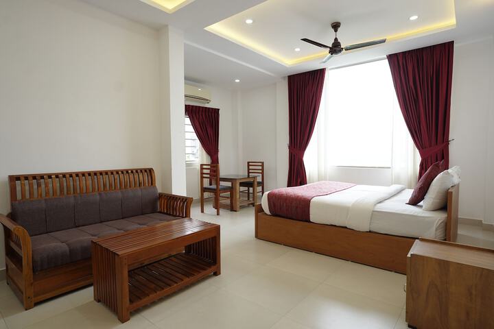 Room 11 of 28
