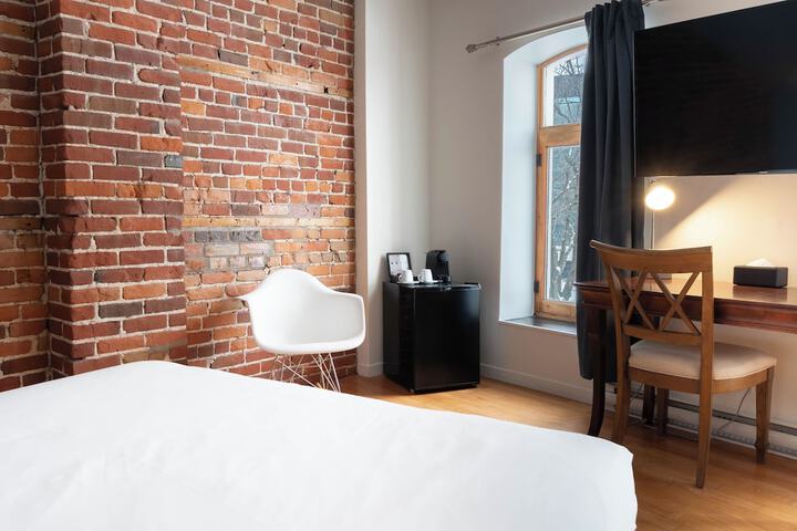 Room 20 of 47