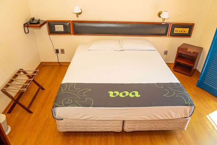 Room 4 of 68