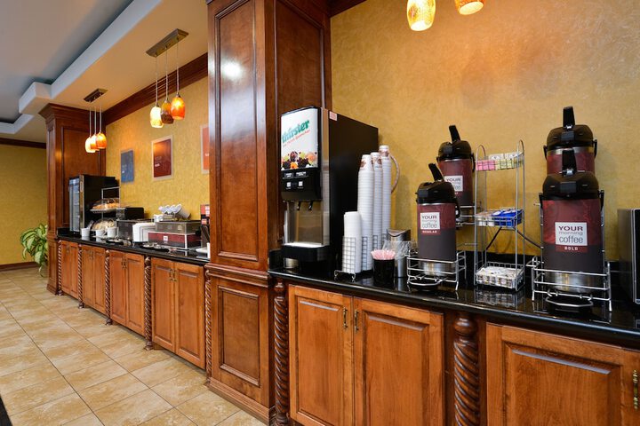 Breakfast/Coffee Service 20 of 26