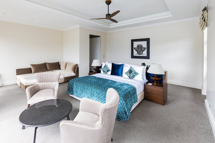 Room 5 of 22