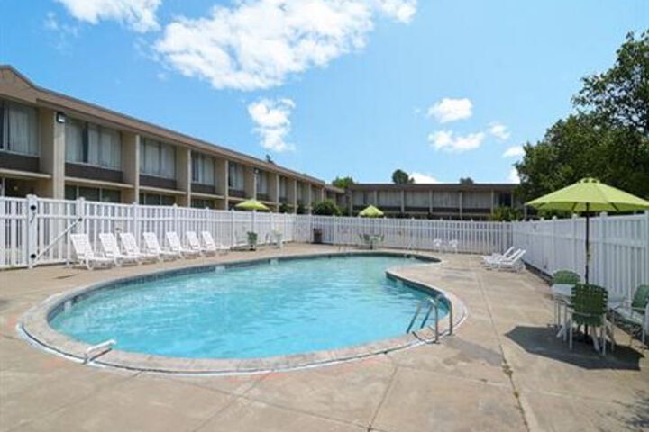 Pool 22 of 23
