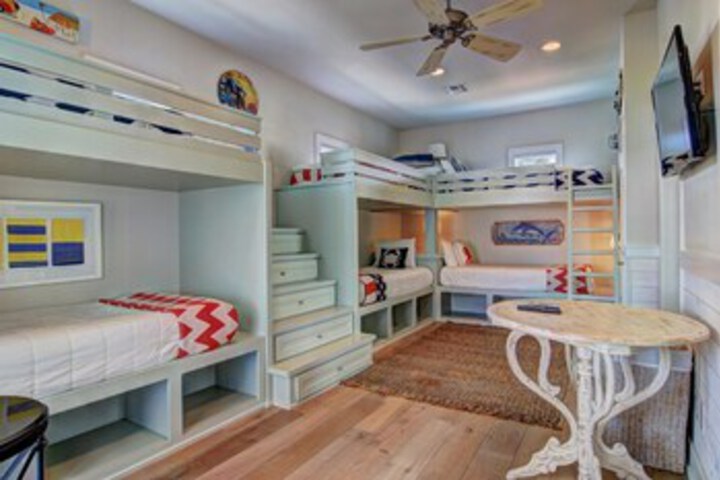 Room 44 of 47