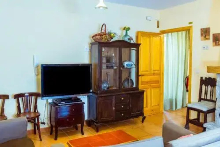 Room 2 of 11