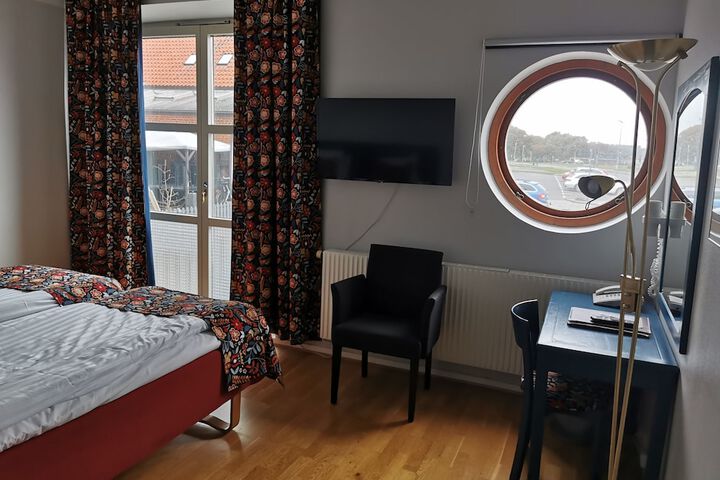 Room 54 of 116