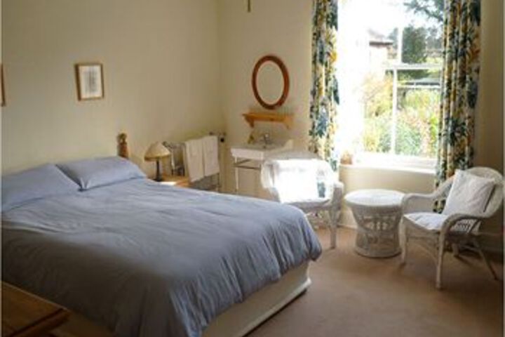 Room 6 of 15