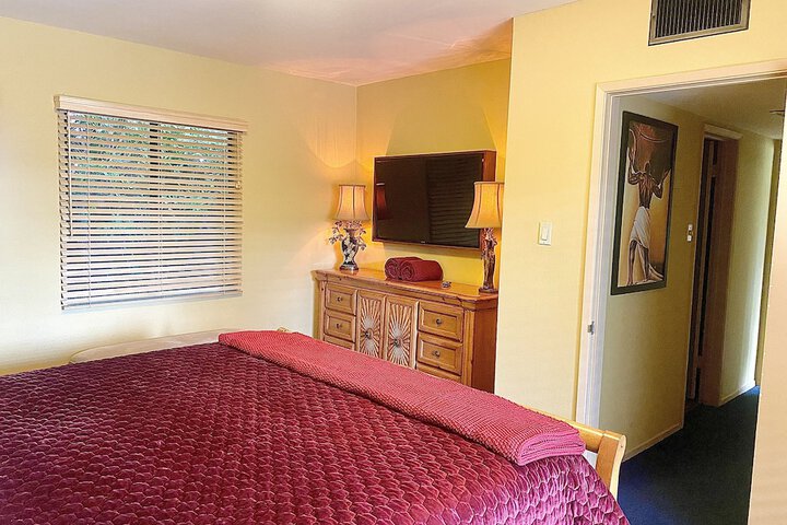 Room 9 of 85
