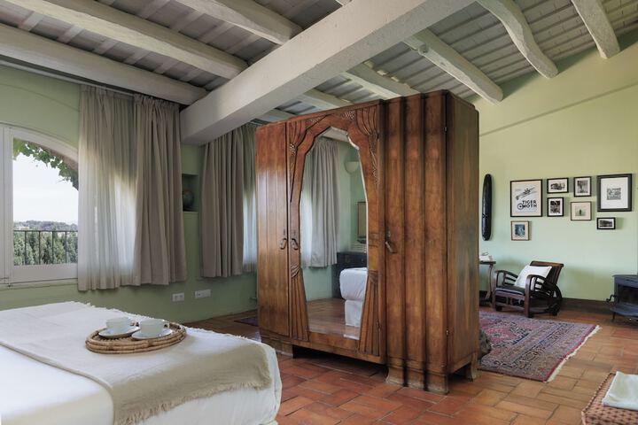 Room 25 of 147