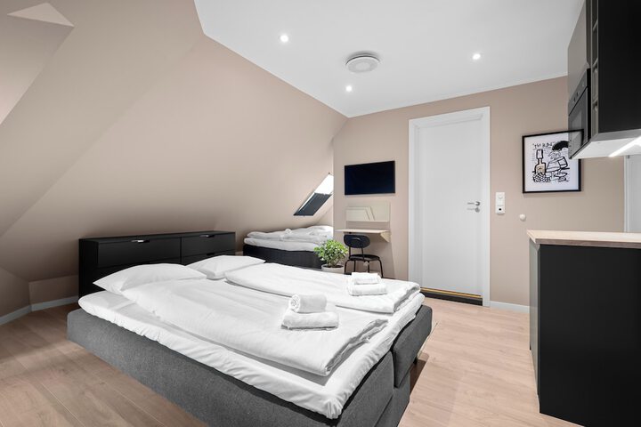 Room 100 of 154