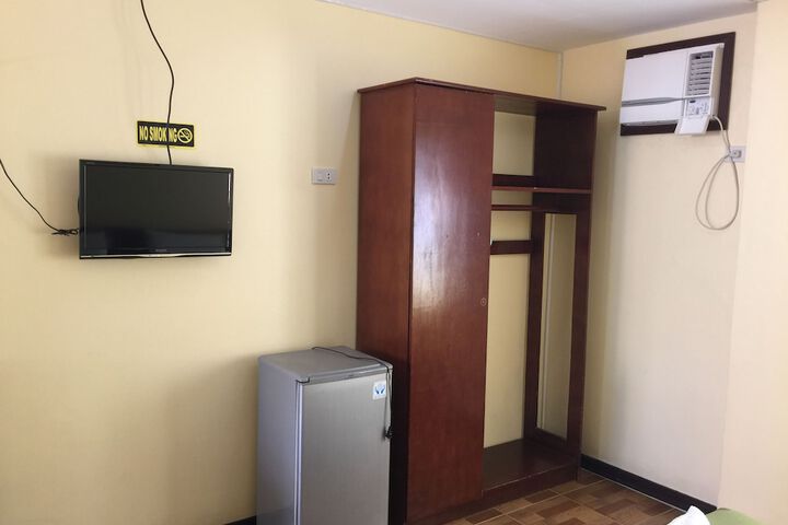 Room 52 of 75