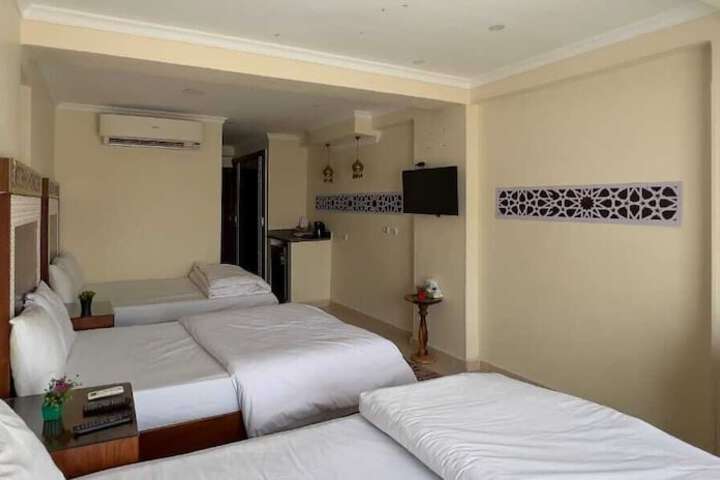 Room 30 of 112