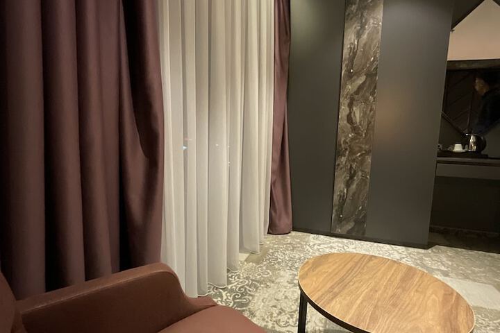 Room 16 of 84