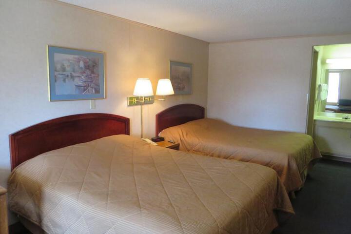 Standard Room, King or Two Doubles (2 of 6)