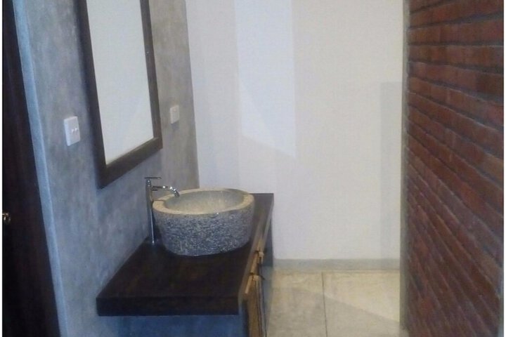 Room 11 of 22
