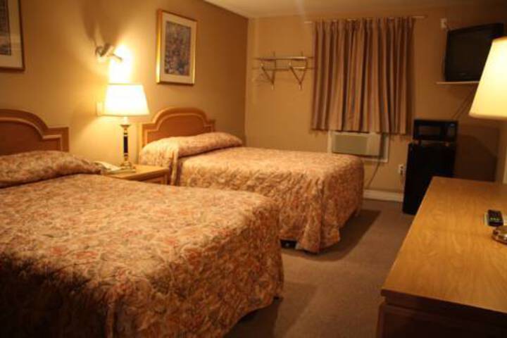 PARKVIEW MOTEL