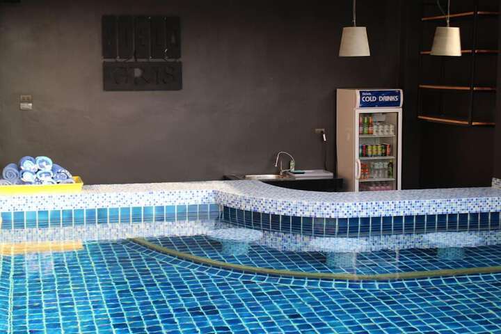 Hotel Pool