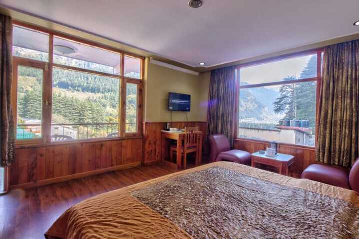 Room 32 of 49