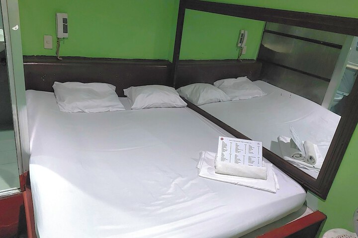 Room 8 of 24