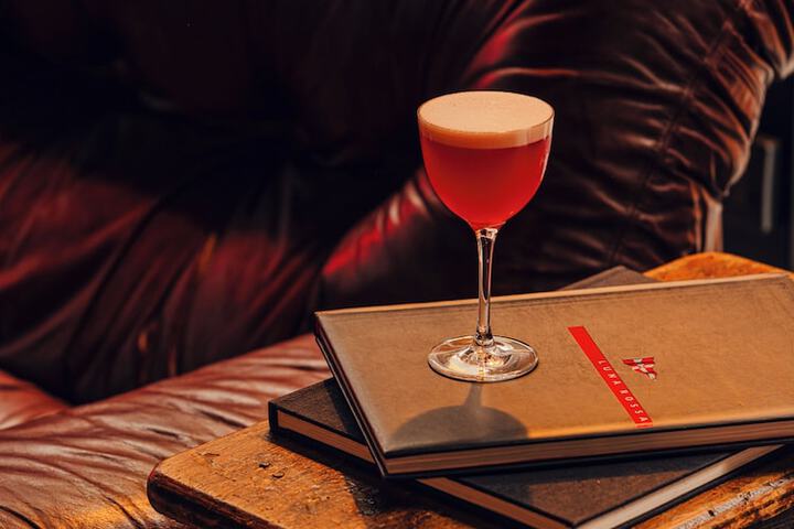 Lounge 100 of 120