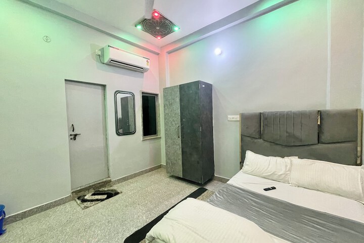 Room 18 of 59