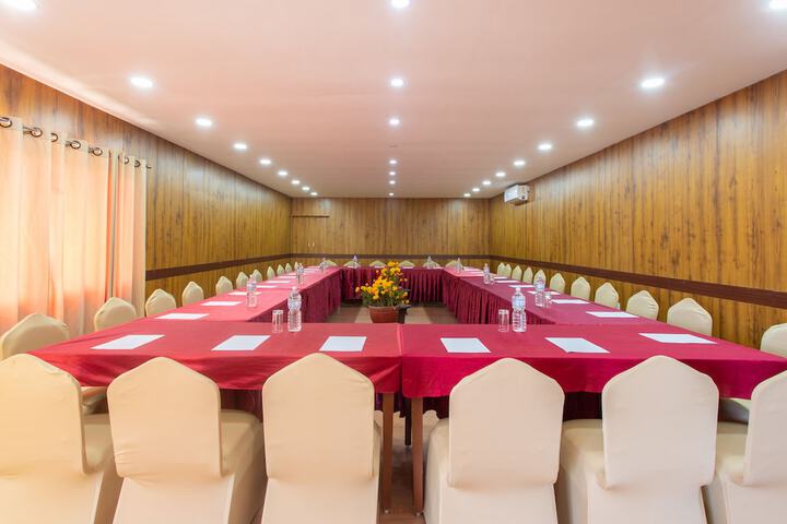 Business Center 27 of 40