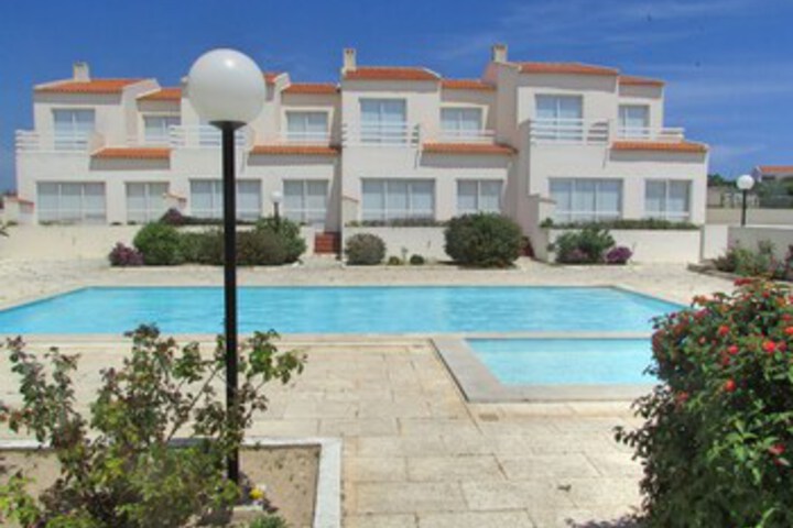 House with 2 Bedrooms in Sagres with Wonderful Mountain View, Pool AC