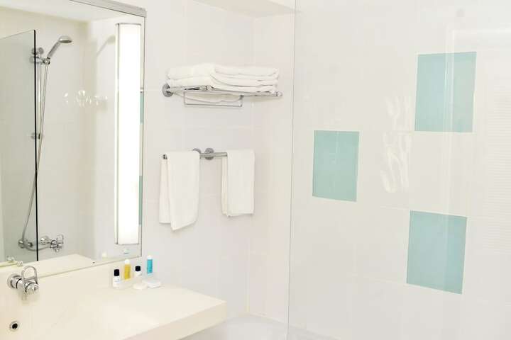Room 15 of 41