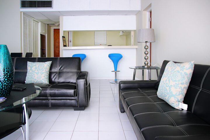 Room 8 of 28