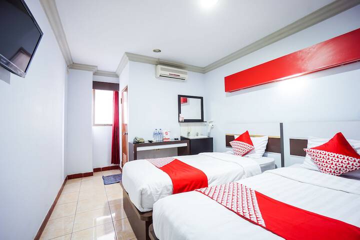 Room 15 of 32
