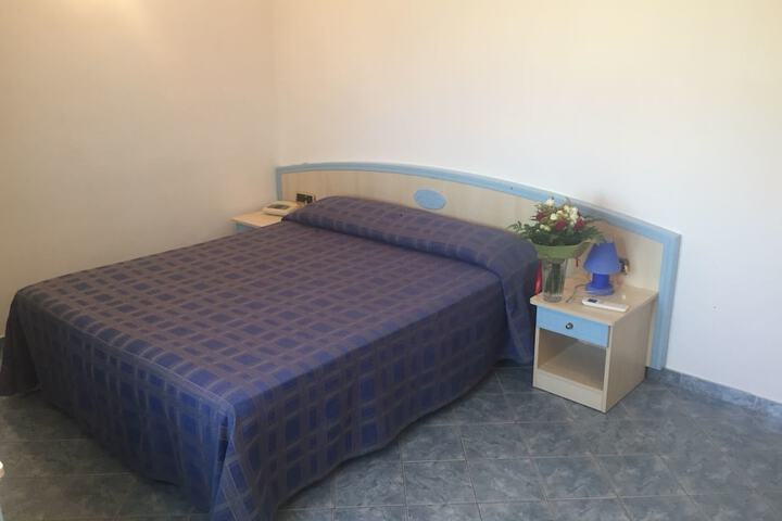 Room 12 of 52