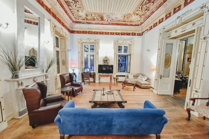 Entrance & Lobby