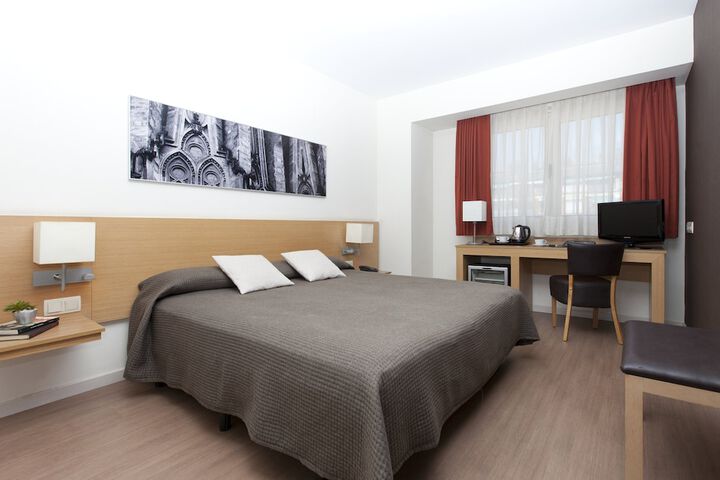 Room 14 of 48