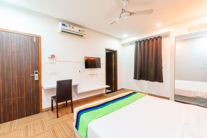 Room 13 of 61