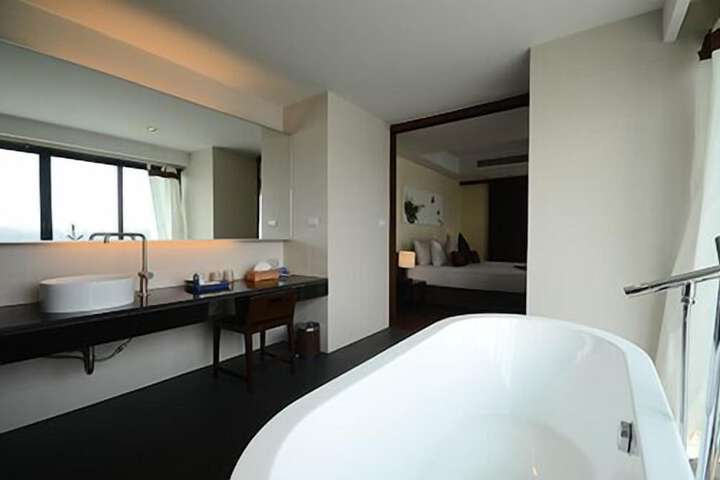 Room 36 of 61
