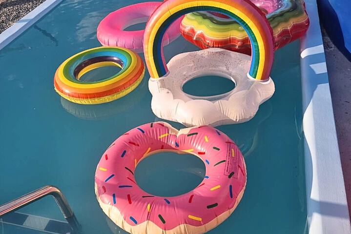Pool 15 of 21