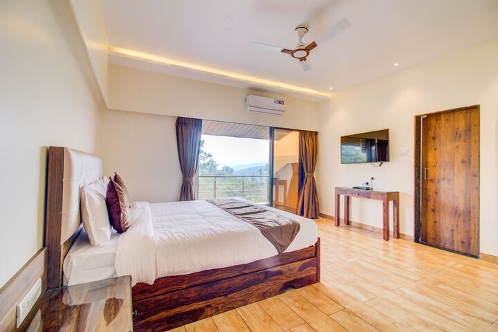 Room 4 of 35