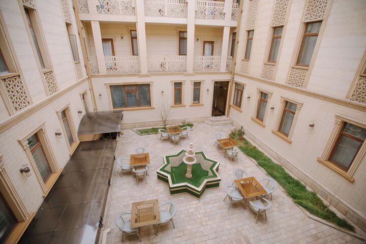 Hotel Exterior 52 of 63