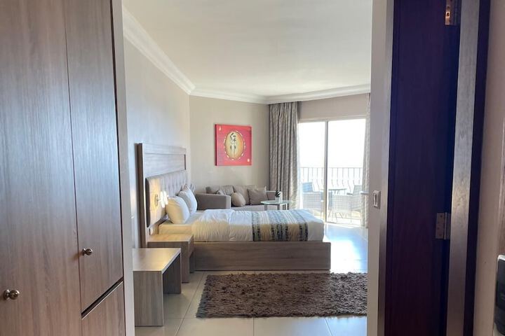 Room 6 of 23