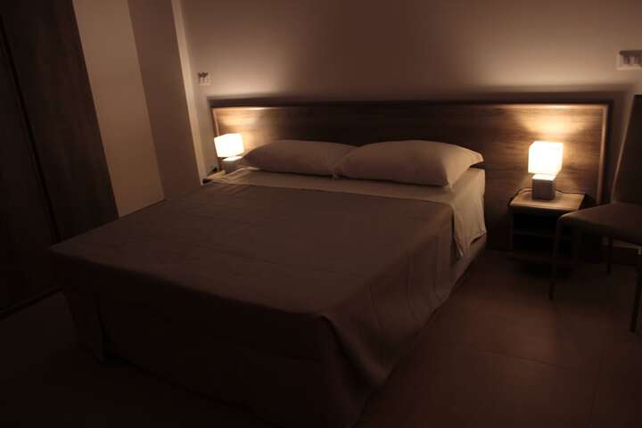 Room 5 of 44