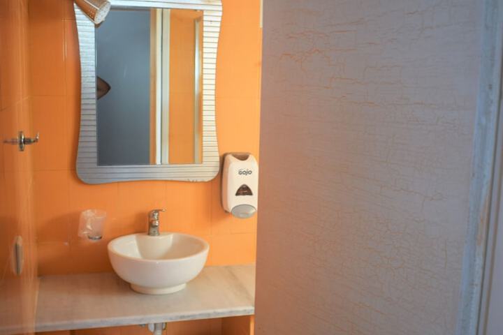 Room 16 of 44