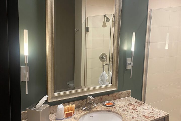 Room 25 of 69