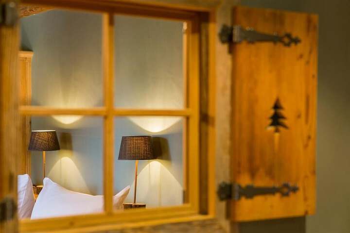 Hotel 82 of 85